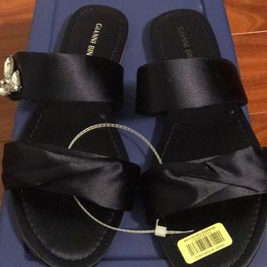 NWT Gianni Bini navy blue sandals